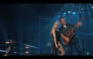 Blake Shelton - Happy Anywhere (feat. Gwen Stefani) (Live)