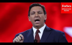 Florida Gov. Ron DeSantis blasts "lockdown states" at CPAC 2021